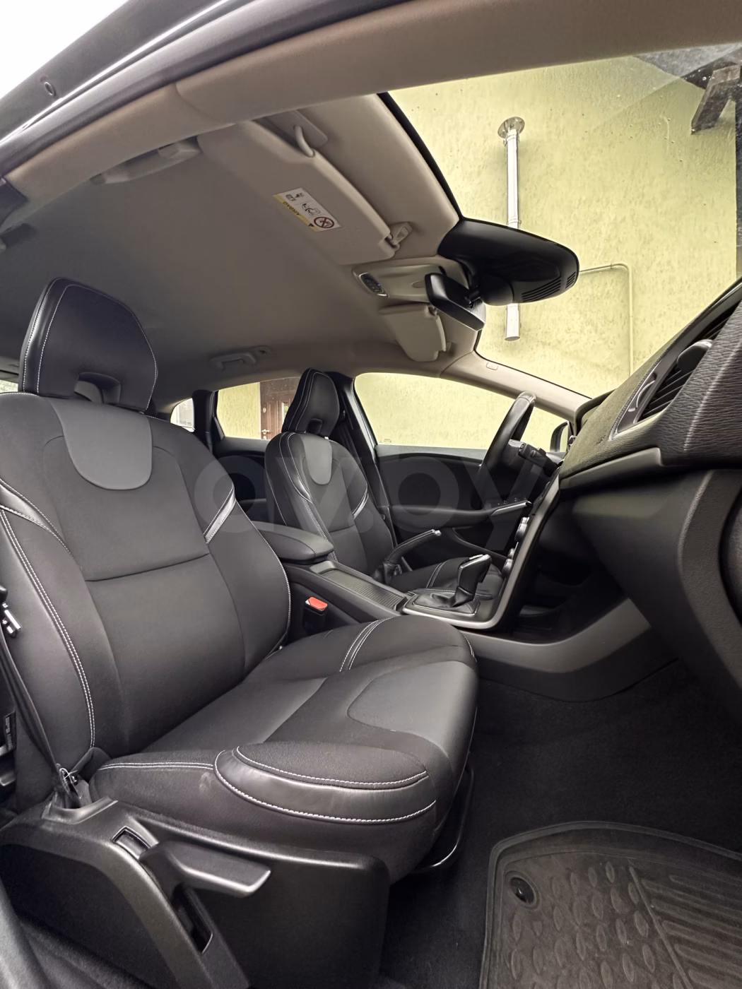 Volvo V40 фото 20