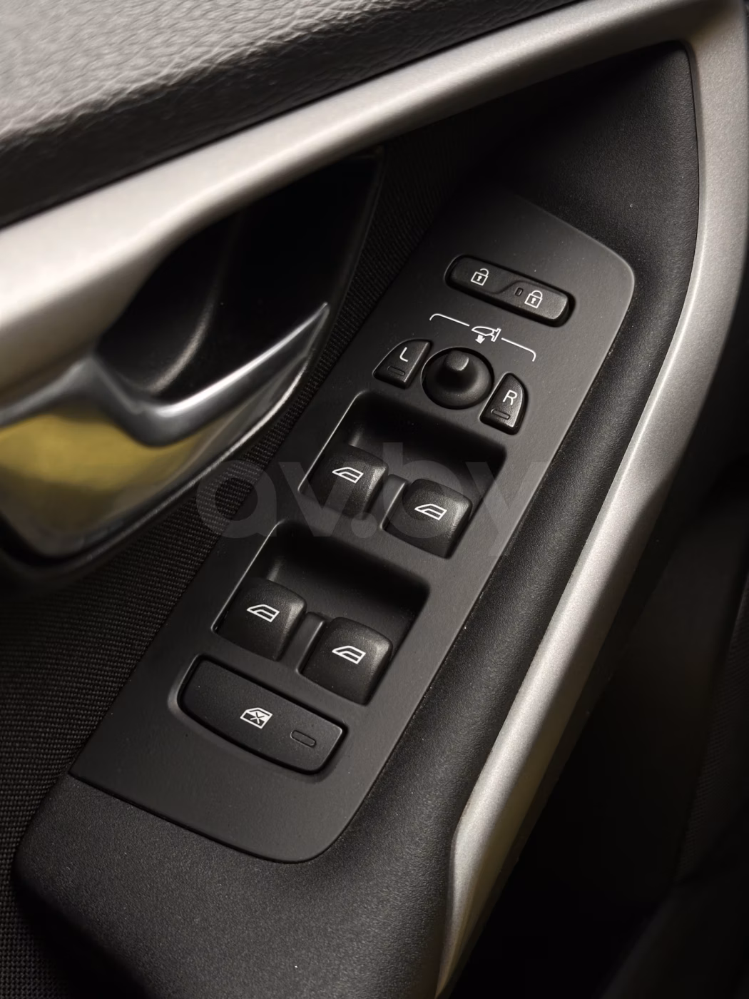 Volvo V40 фото 28