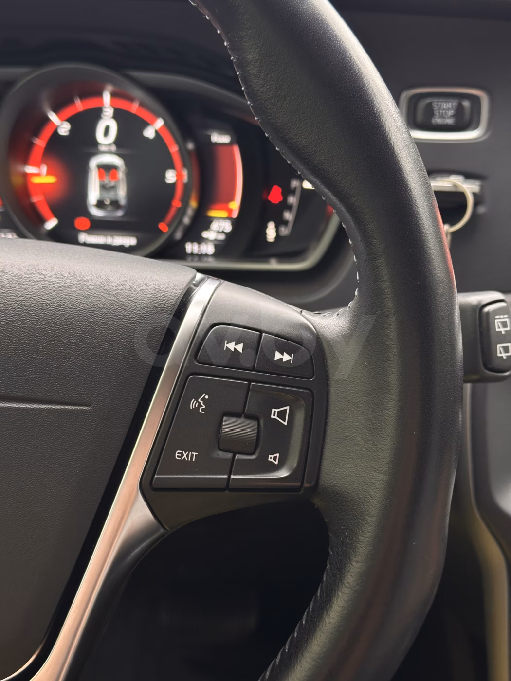 Volvo V40 фото 17