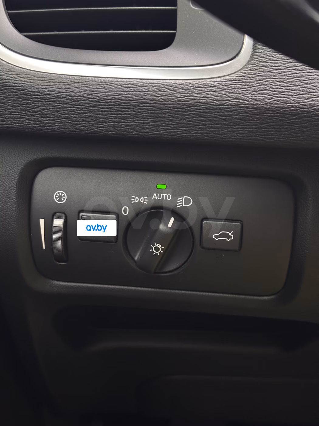 Volvo V40 фото 23