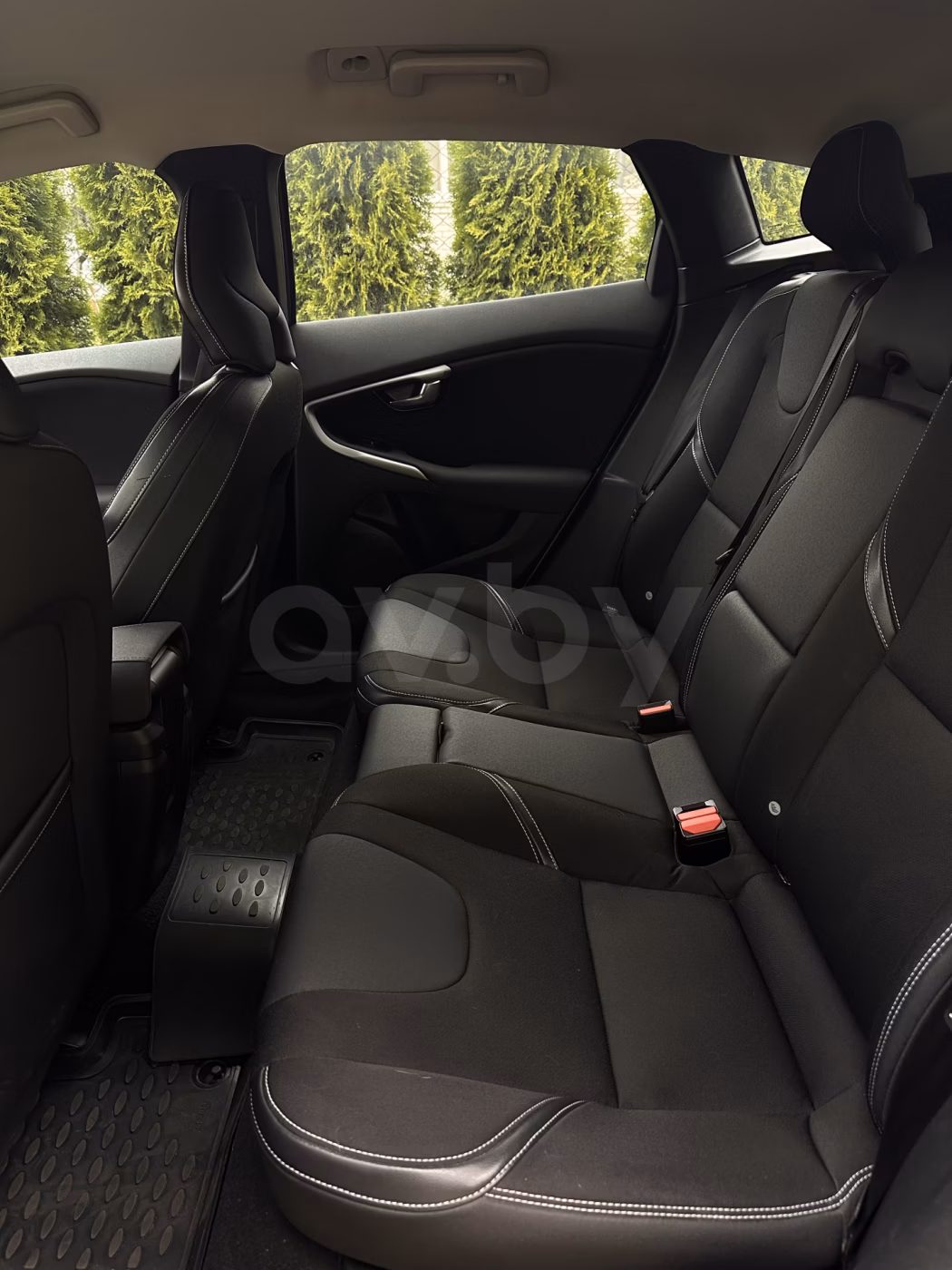 Volvo V40 фото 29