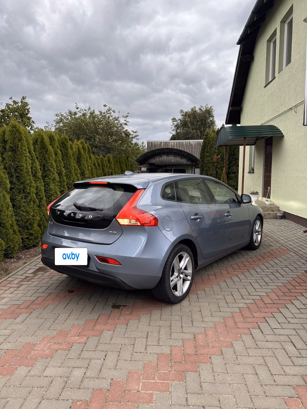 Volvo V40 фото 7