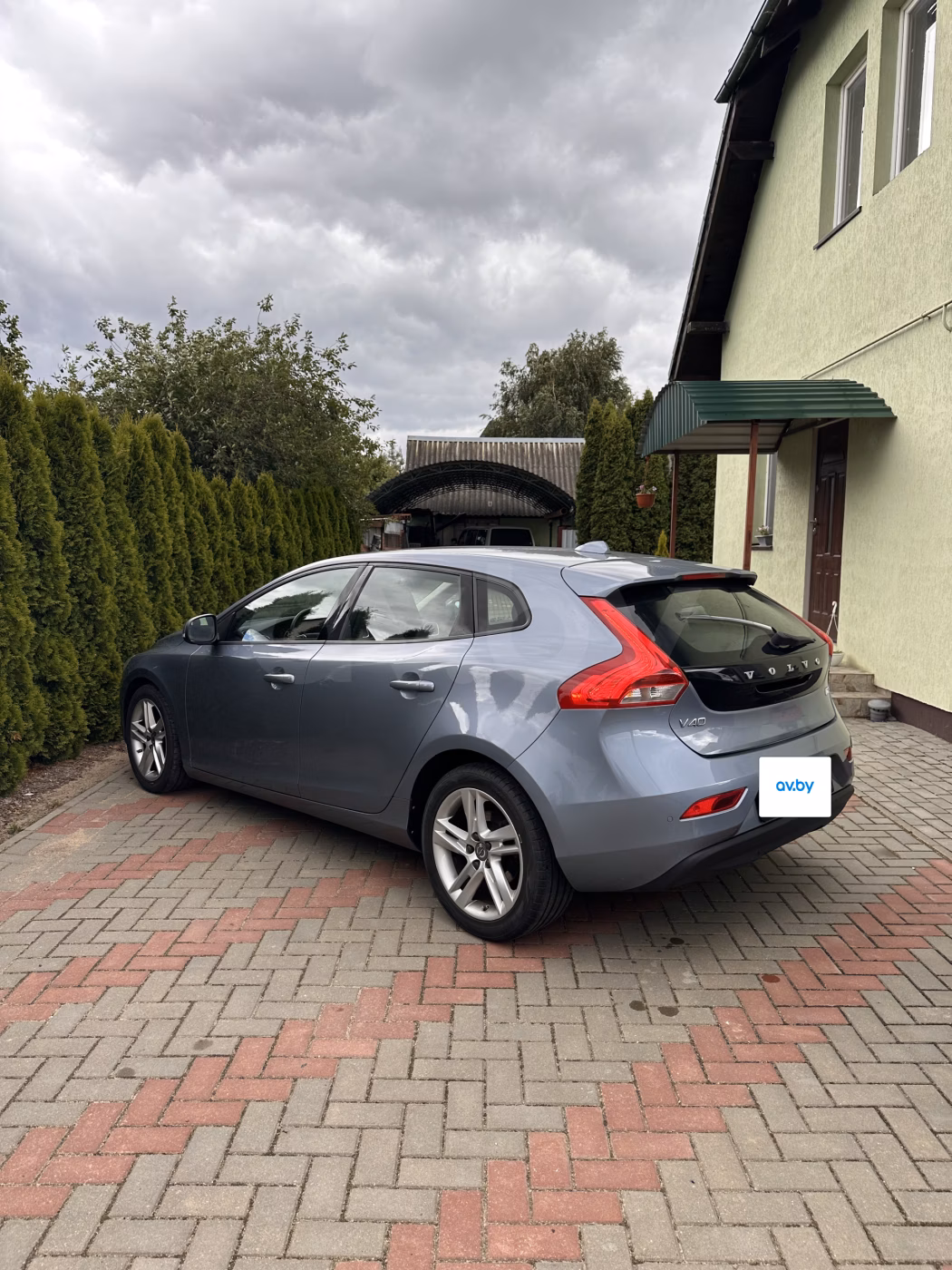 Volvo V40 фото 8