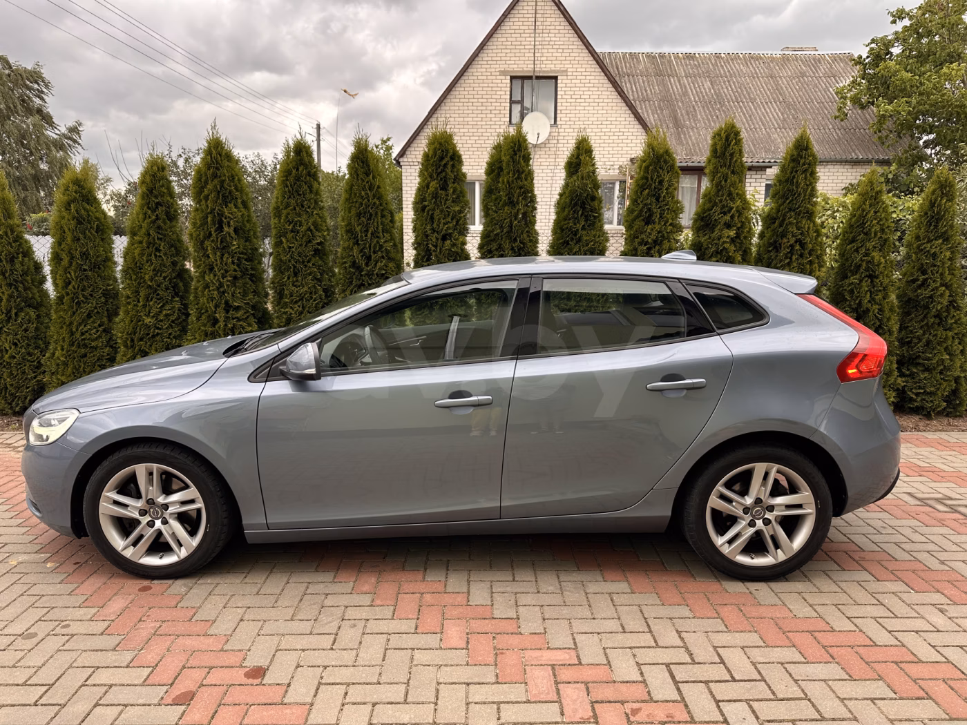 Volvo V40 фото 5