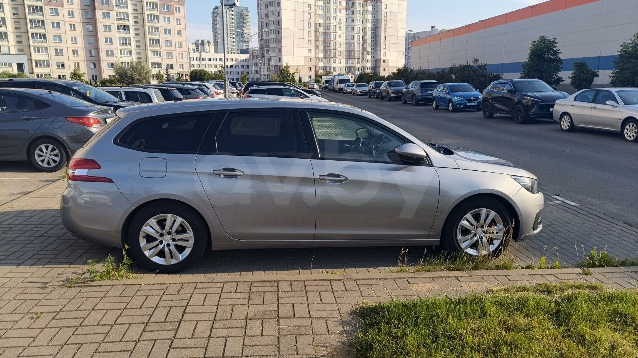 Peugeot 308 фото 3