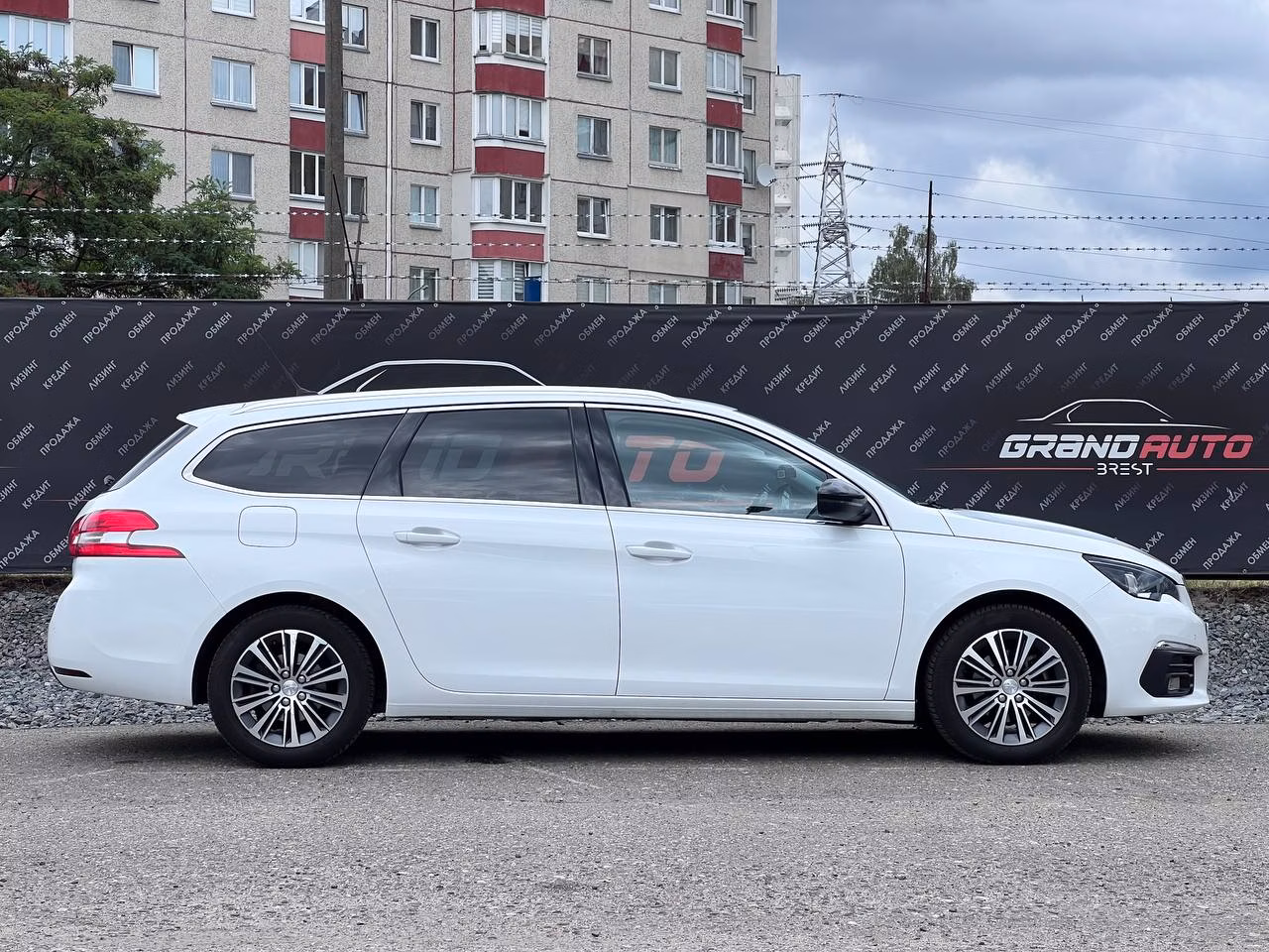 Peugeot 308 фото 6