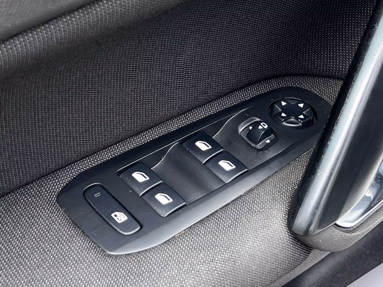Peugeot 308 фото 7