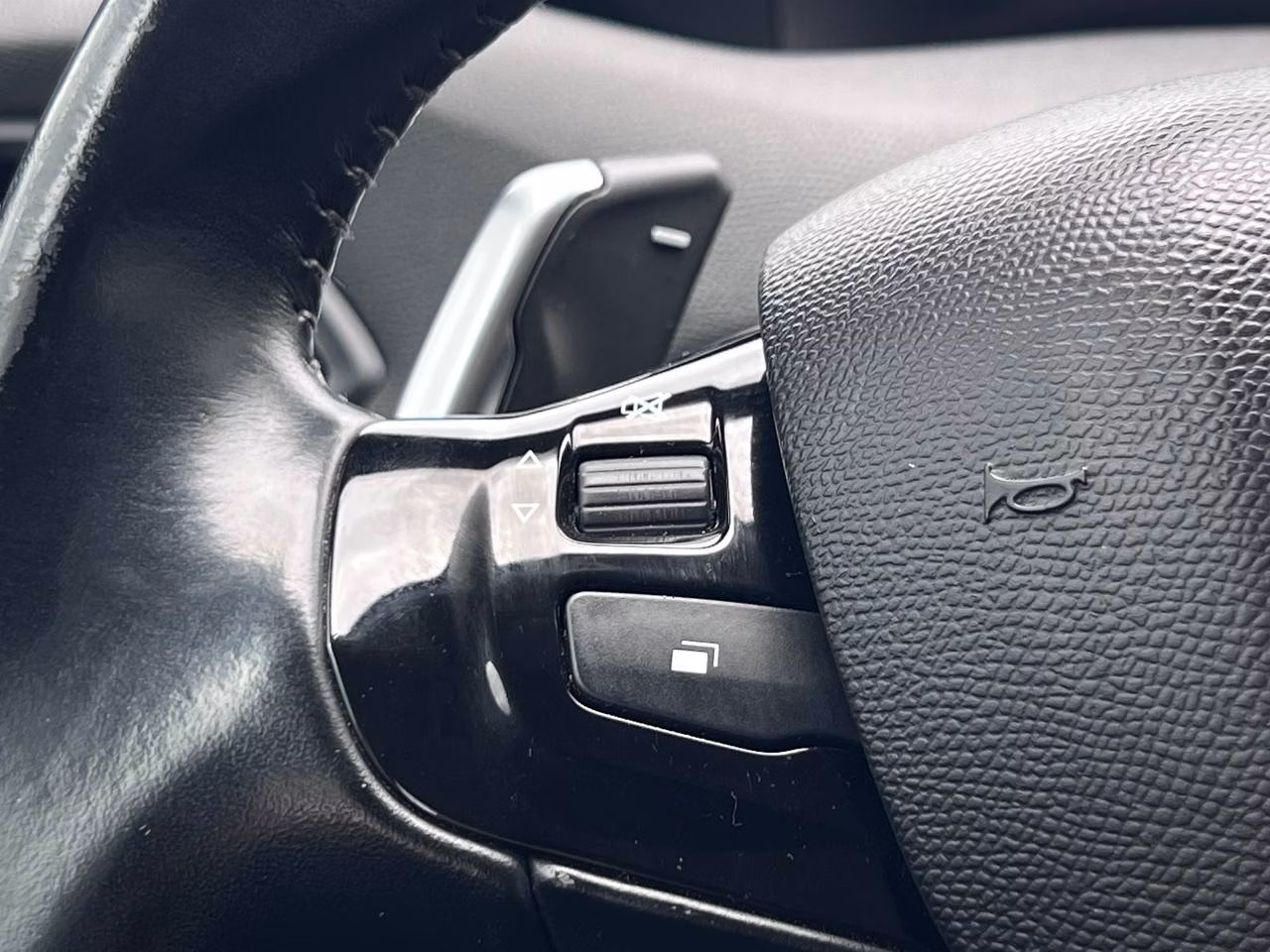 Peugeot 308 фото 14