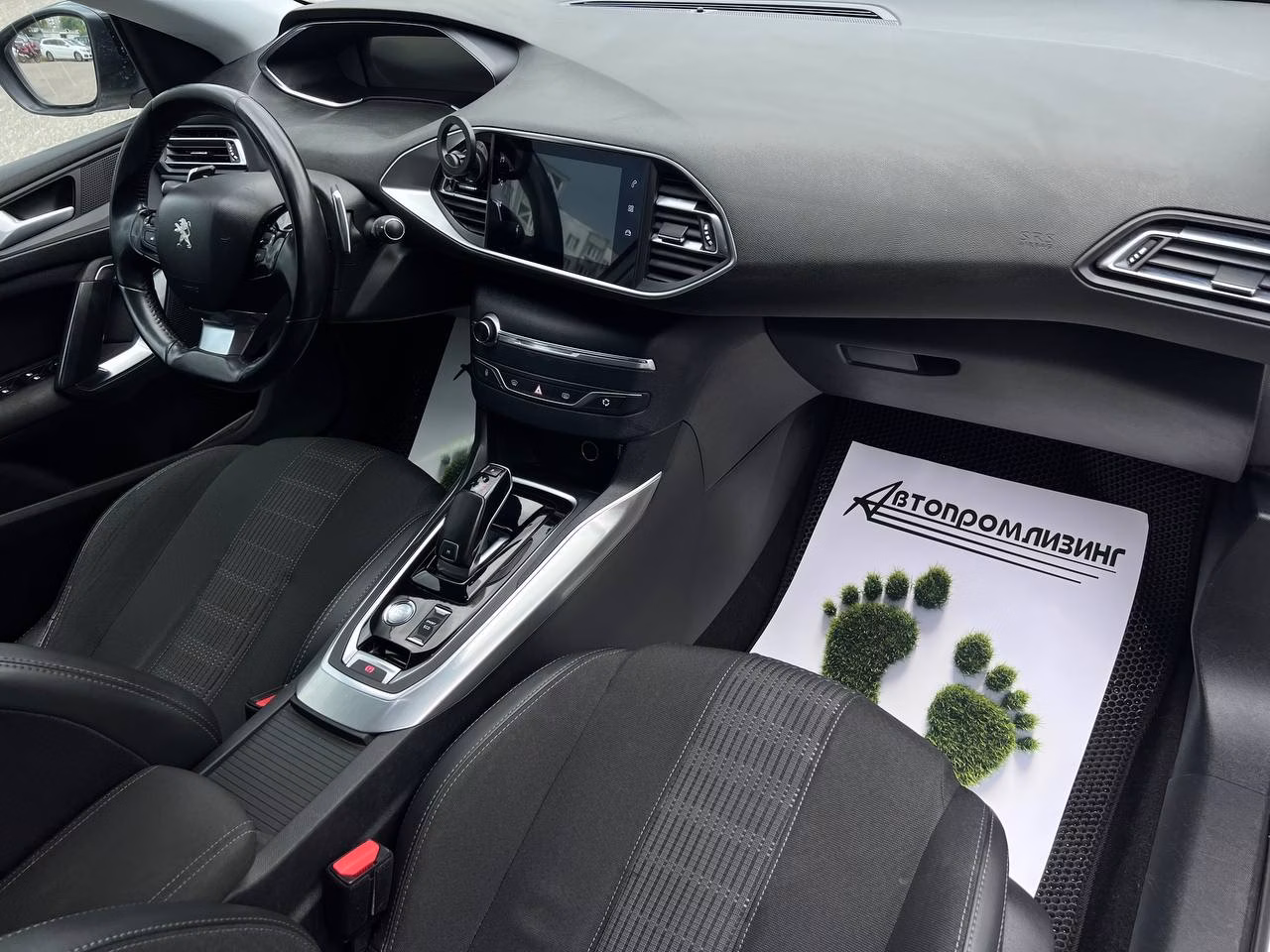 Peugeot 308 фото 18