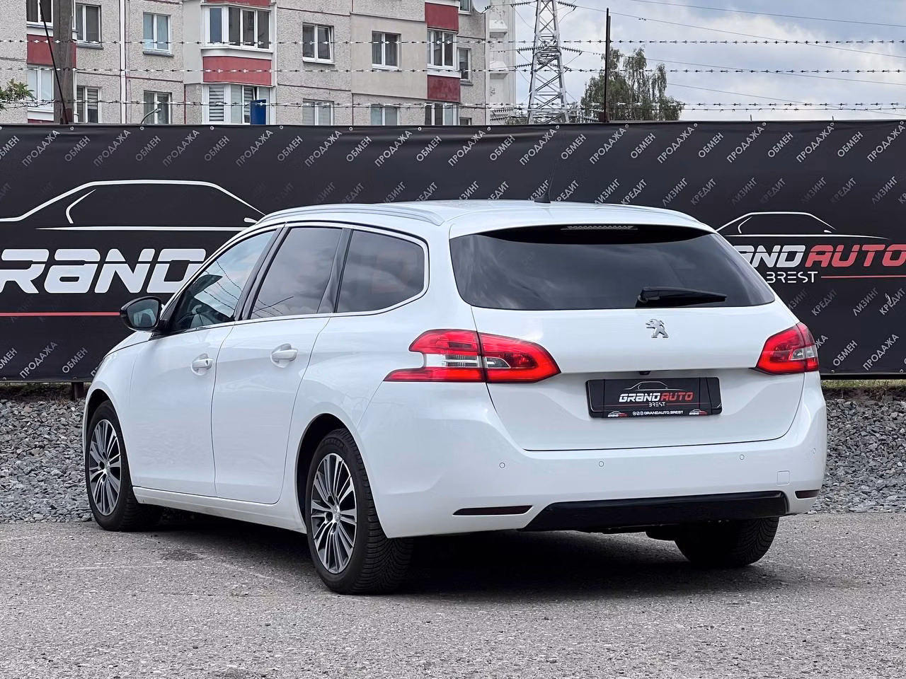 Peugeot 308 фото 3