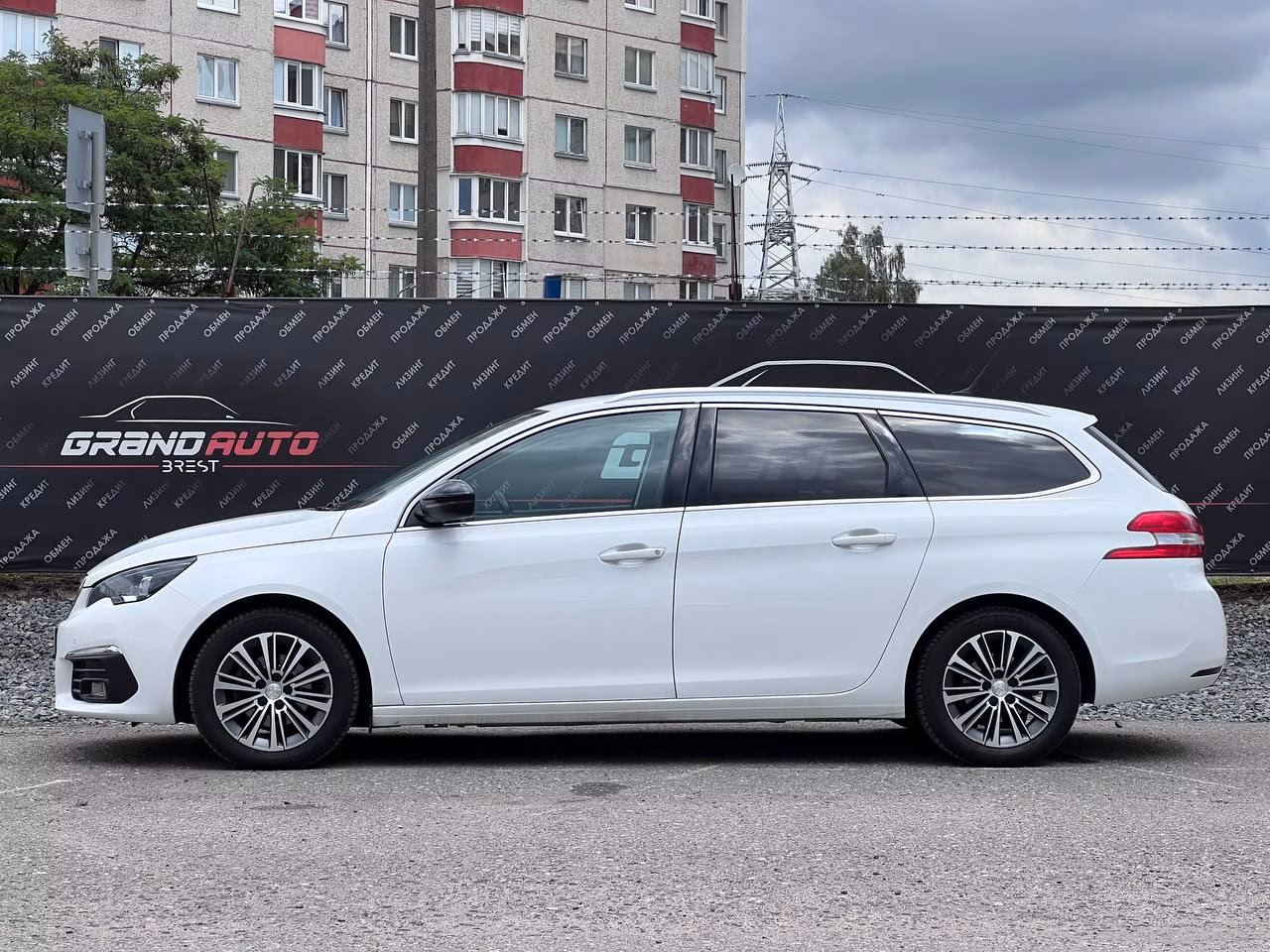 Peugeot 308 фото 5