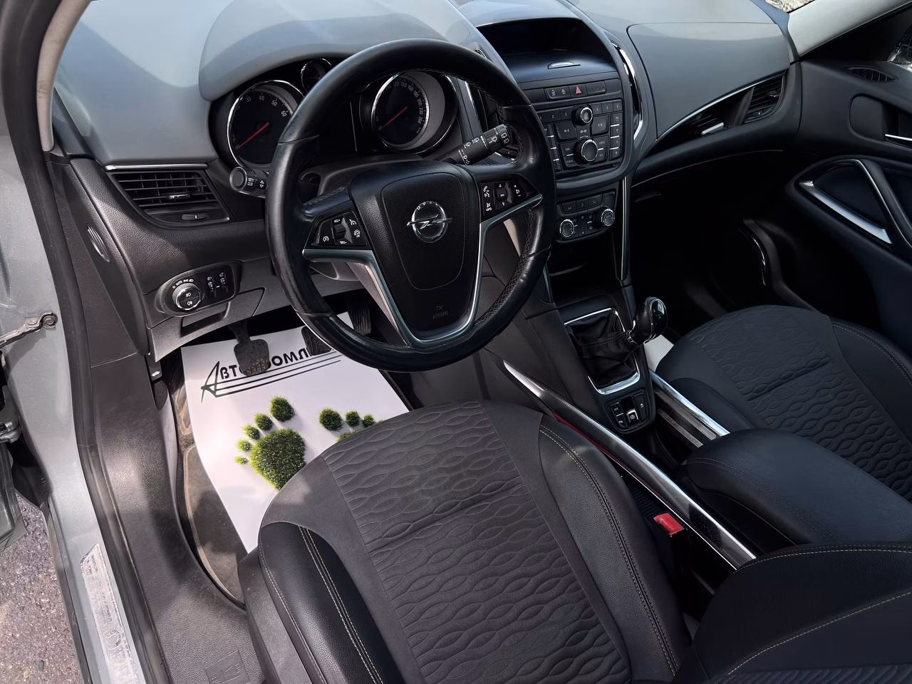 Opel Zafira фото 9