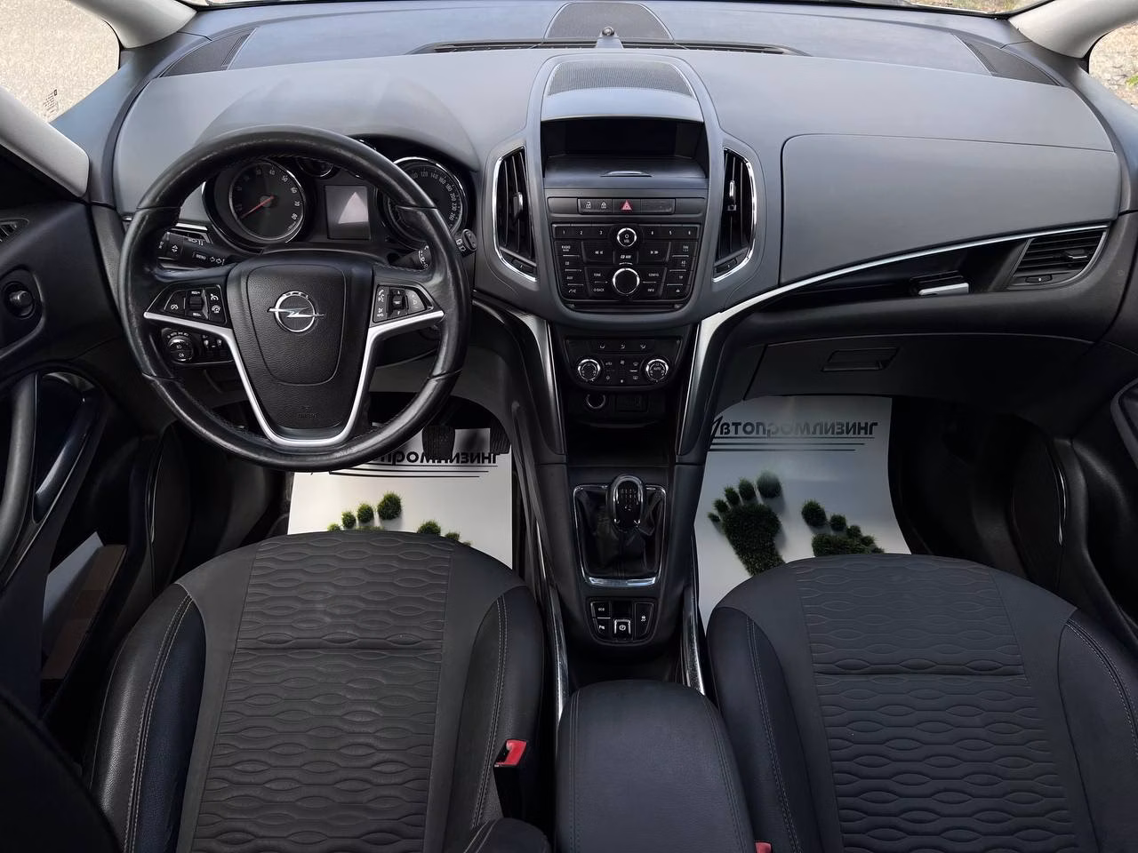 Opel Zafira фото 11