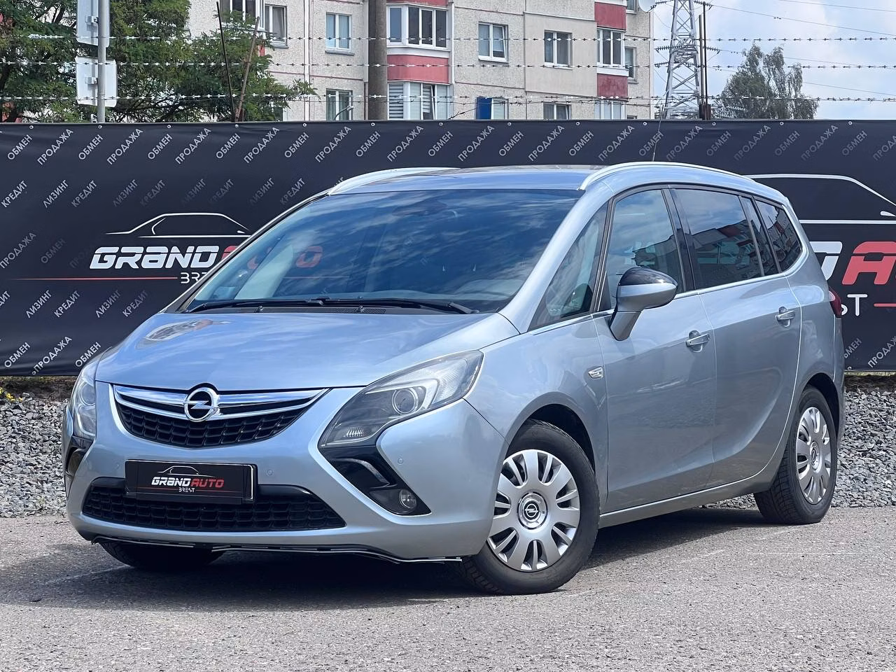 Opel Zafira фото 2