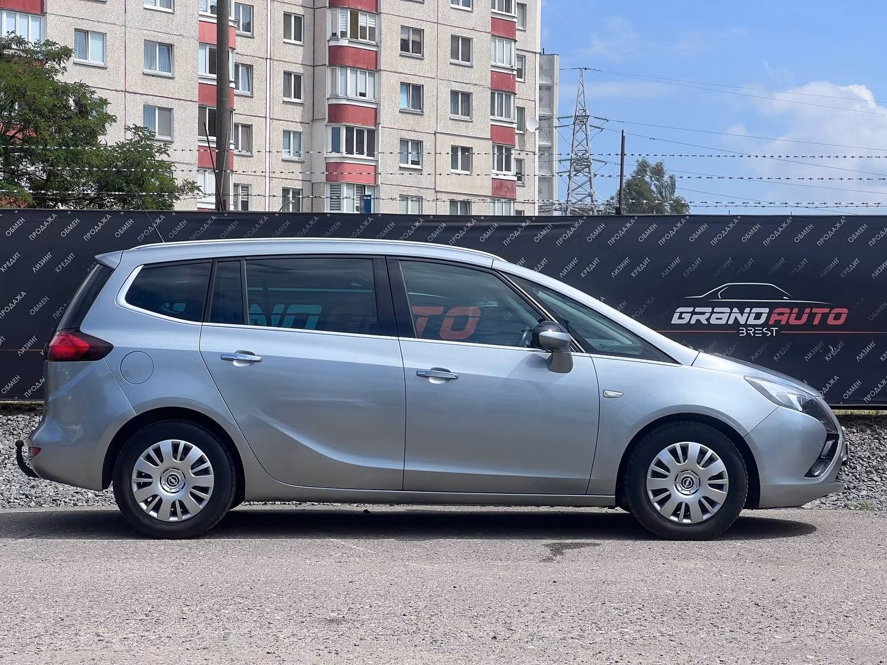Opel Zafira фото 6