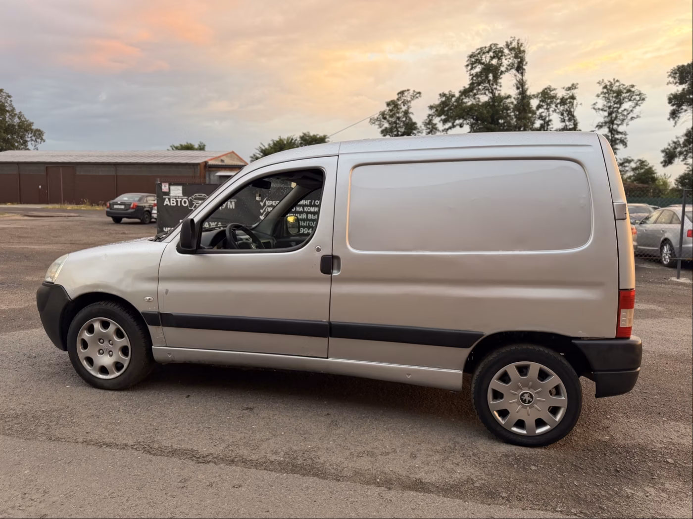 Peugeot Partner фото 12