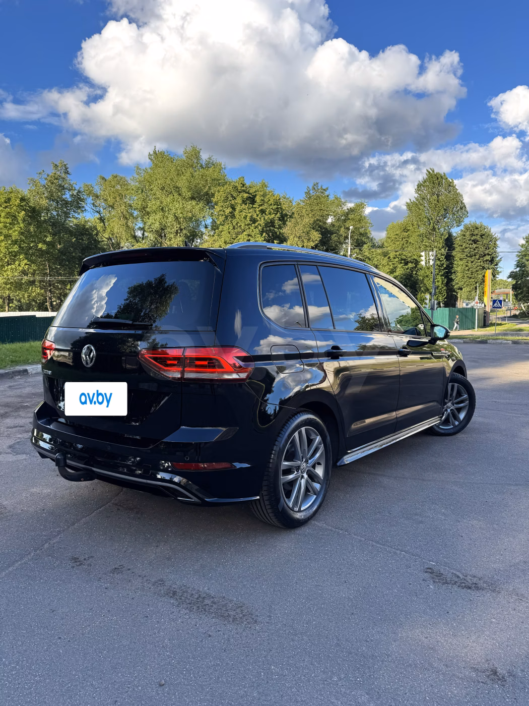 Volkswagen Touran фото 2