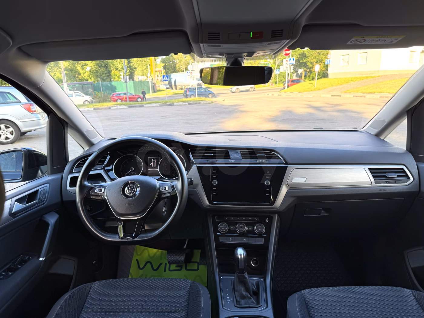Volkswagen Touran фото 11