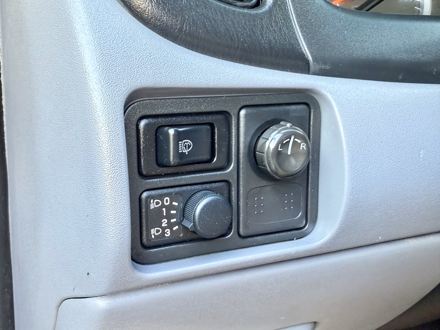 Nissan Almera фото 24