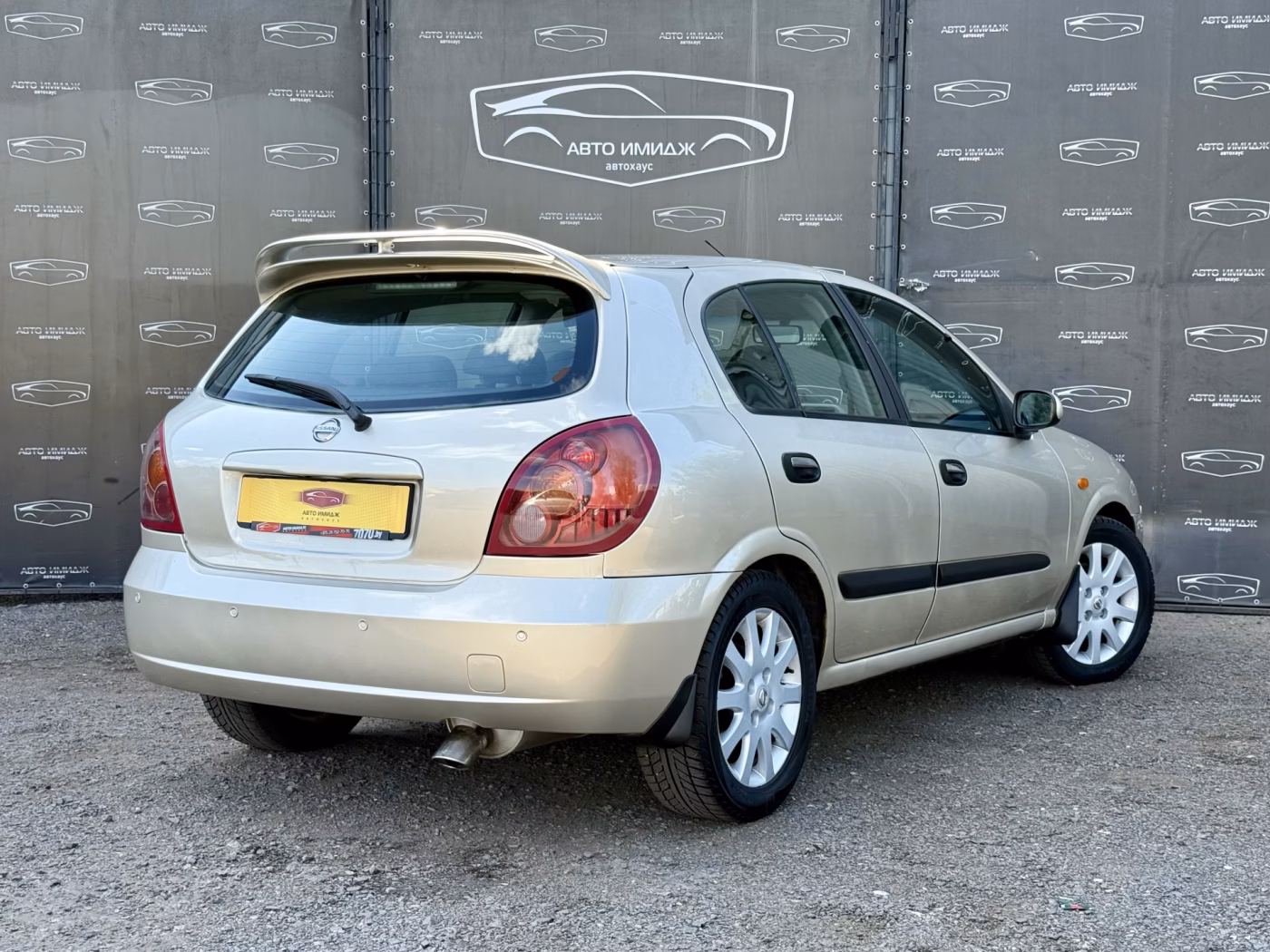 Nissan Almera фото 2