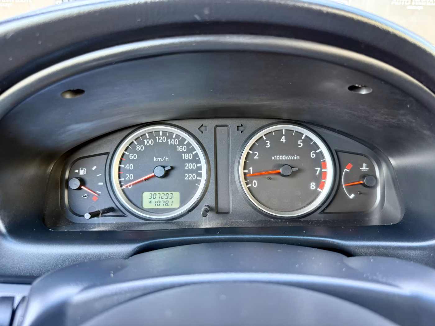 Nissan Almera фото 21
