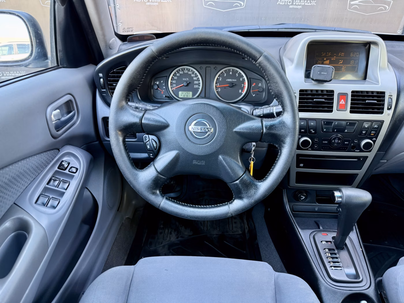 Nissan Almera фото 19