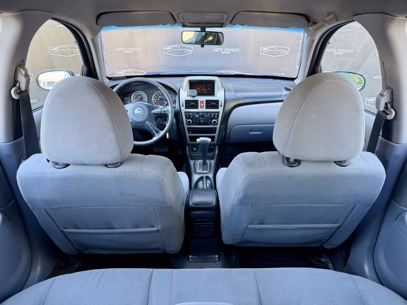 Nissan Almera фото 27