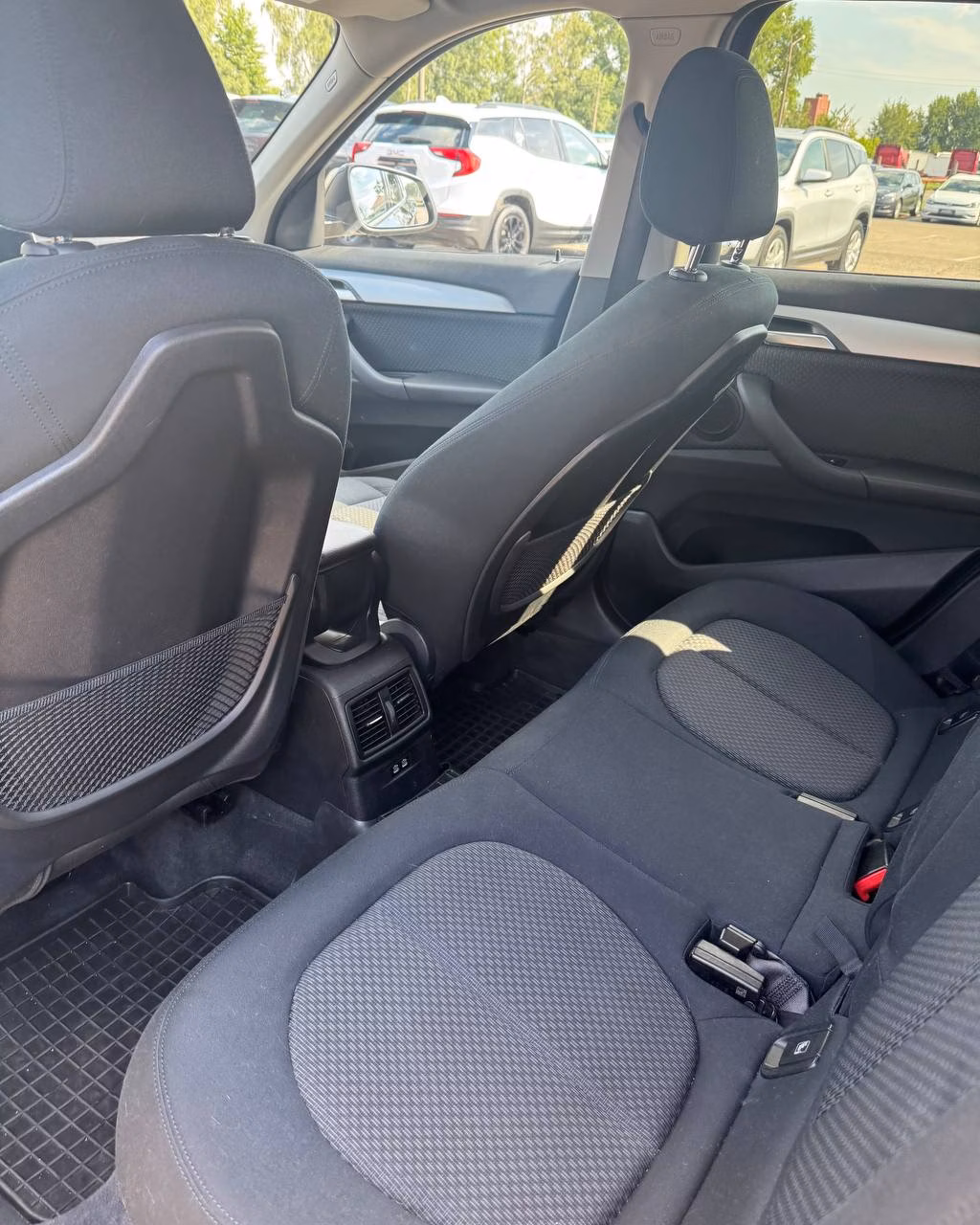BMW X1 фото 11
