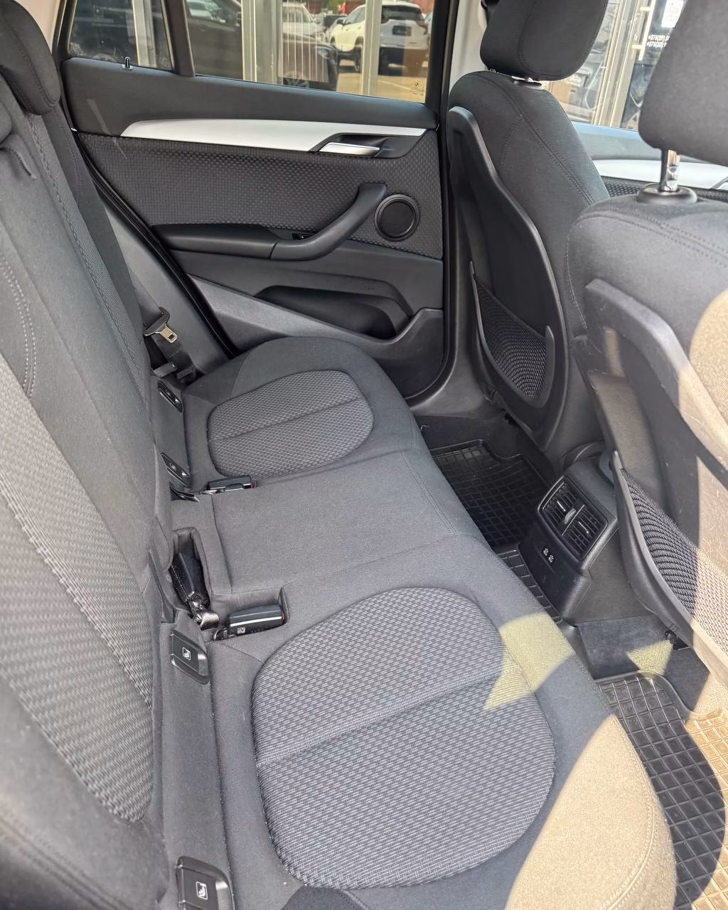 BMW X1 фото 12