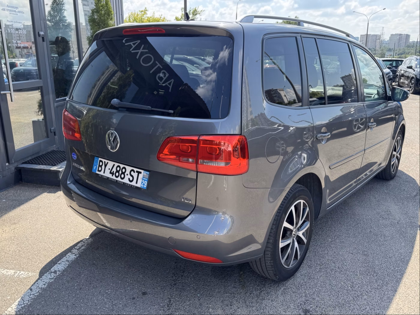 Volkswagen Touran фото 12
