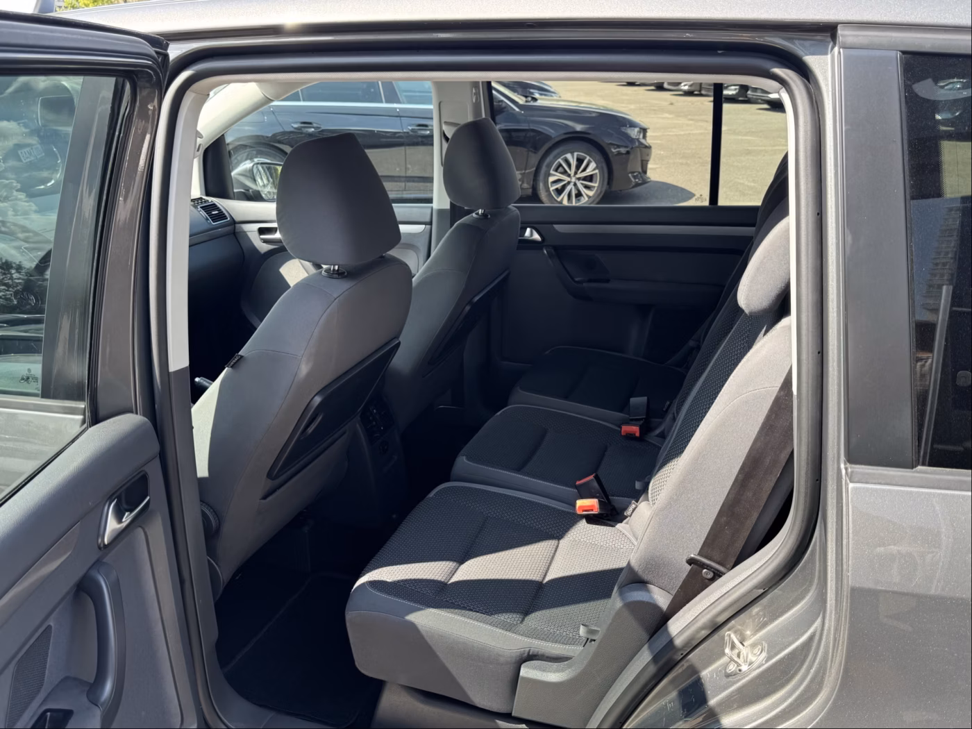 Volkswagen Touran фото 23