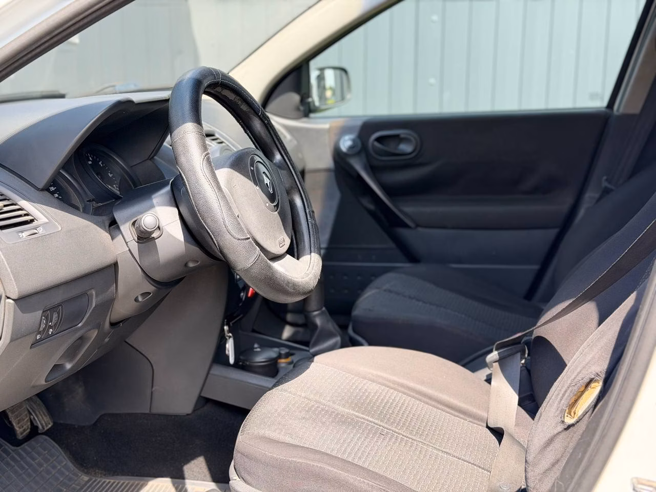 Renault Megane фото 9