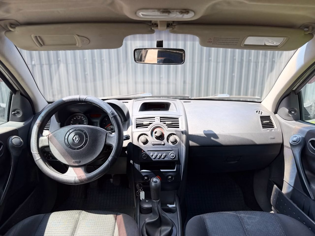 Renault Megane фото 11
