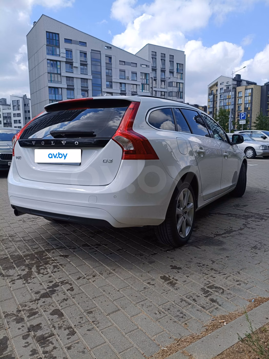 Volvo V60 фото 6