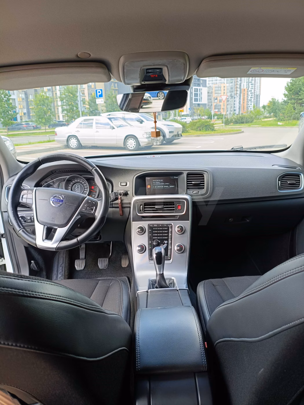 Volvo V60 фото 10