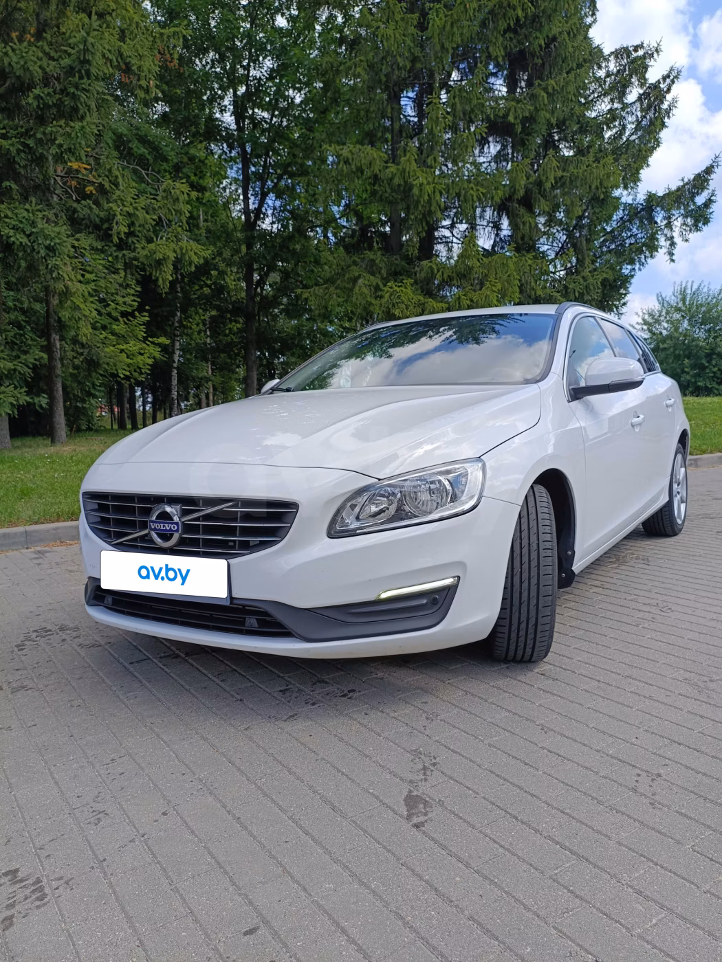 Volvo V60 фото 2