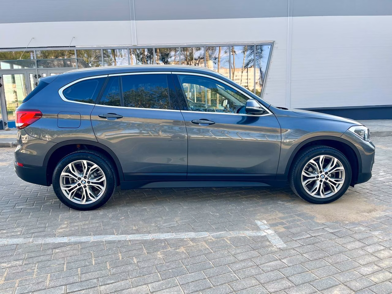 BMW X1 фото 8
