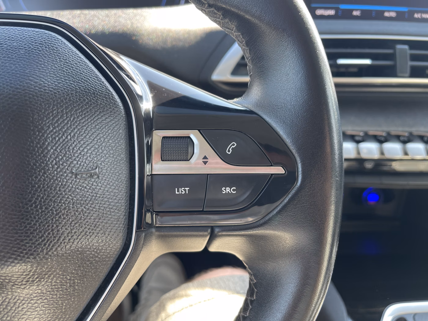 Peugeot 3008 фото 24