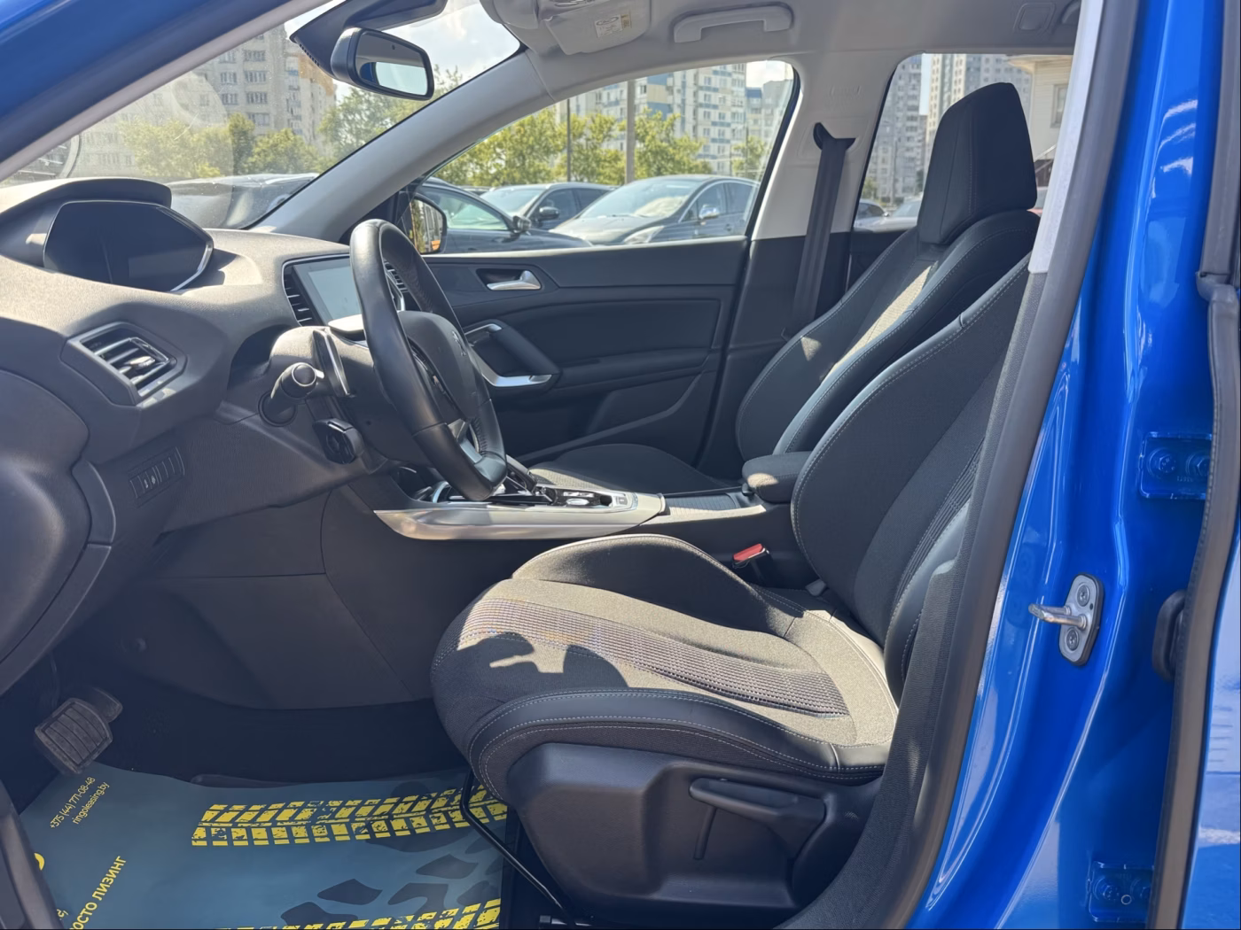Peugeot 308 фото 10
