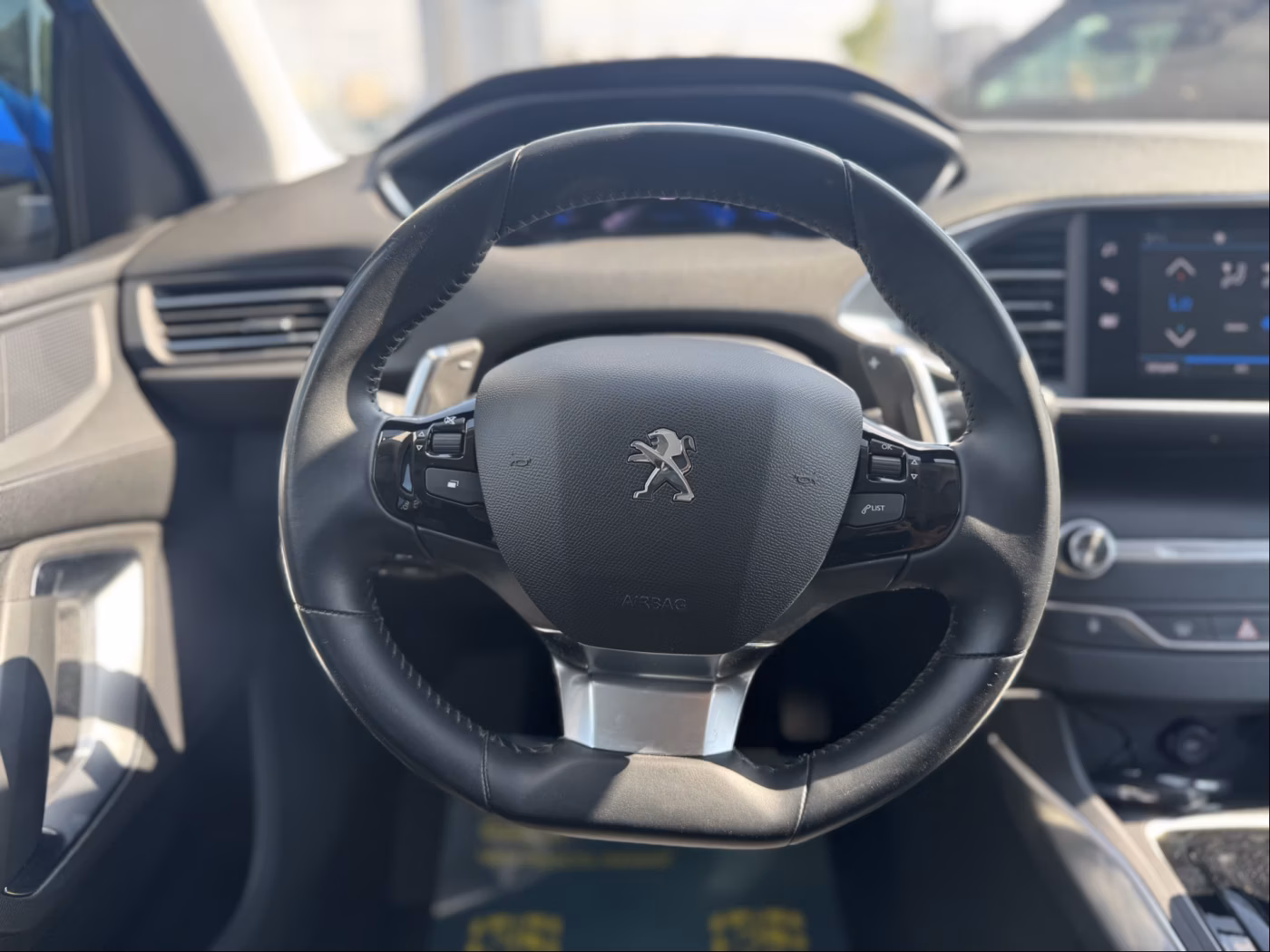 Peugeot 308 фото 24