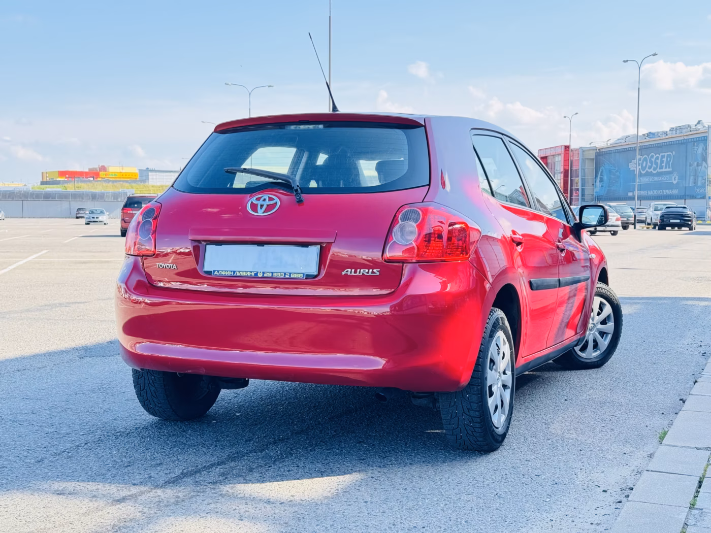 Toyota Auris фото 3