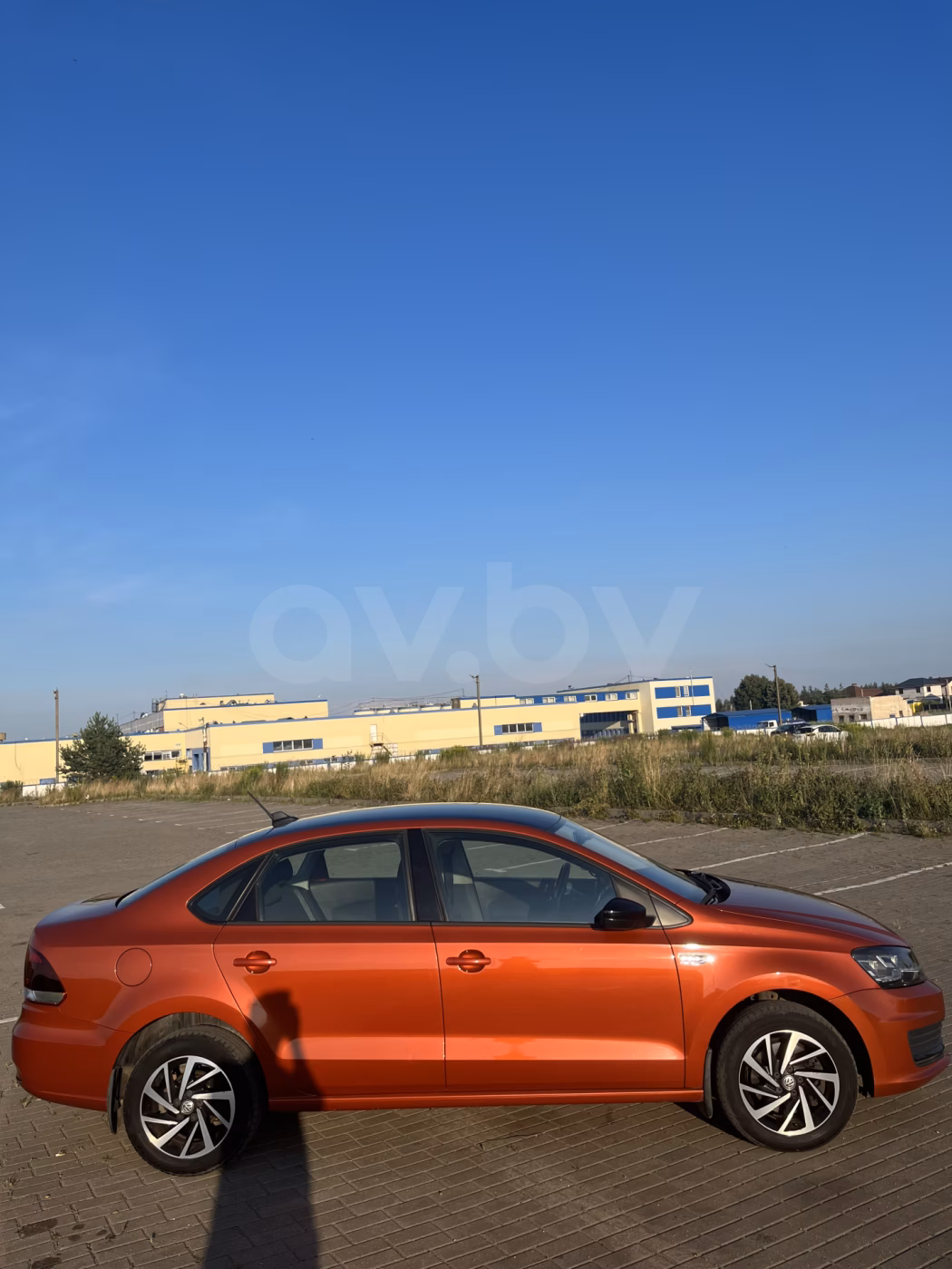 Volkswagen Polo Sedan фото 2