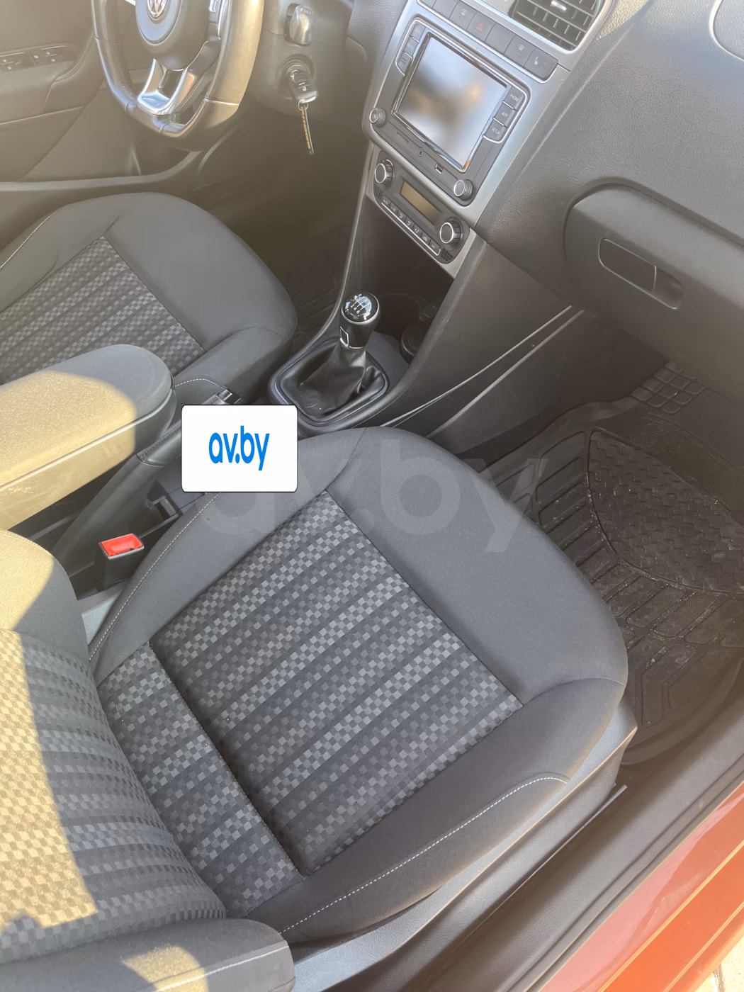 Volkswagen Polo Sedan фото 26