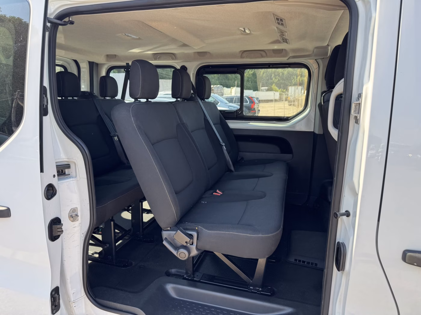 Renault Trafic фото 8