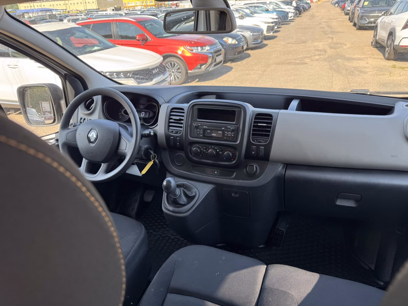 Renault Trafic фото 13