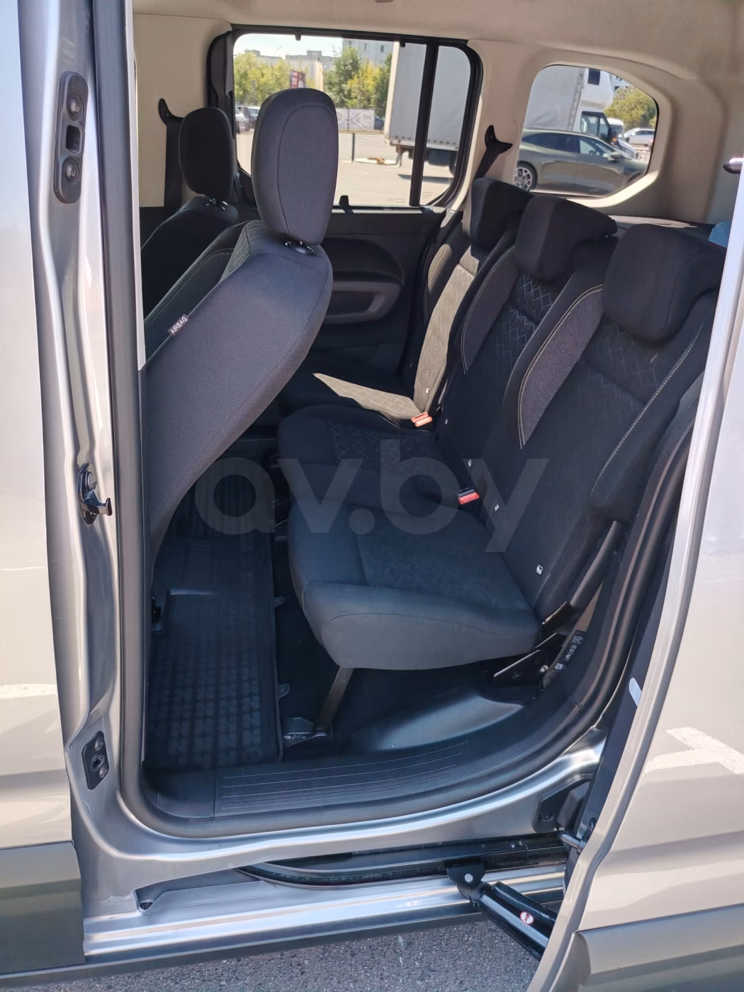 Peugeot Rifter фото 17