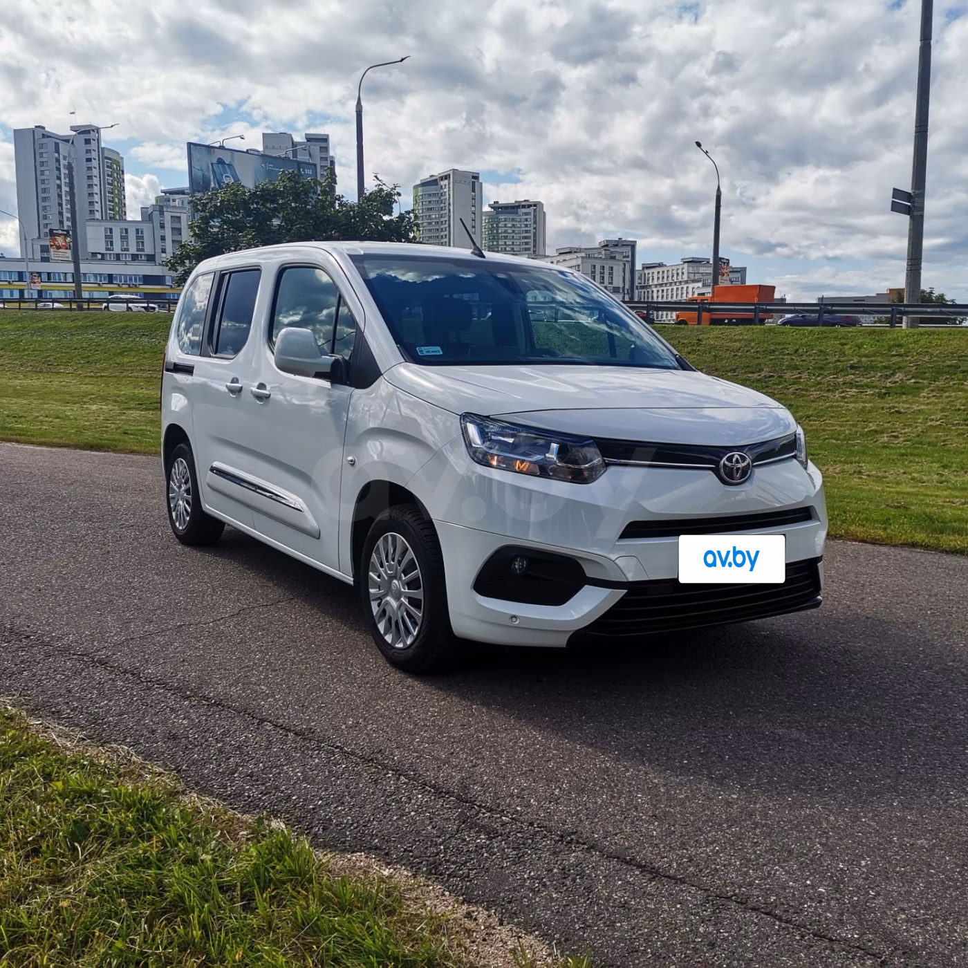 Toyota ProAce City фото 3