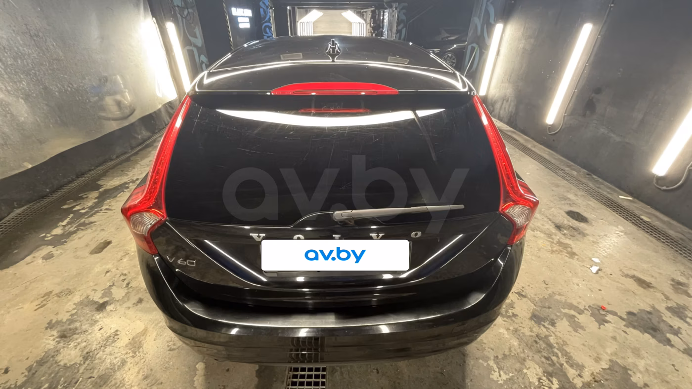 Volvo V60 фото 4