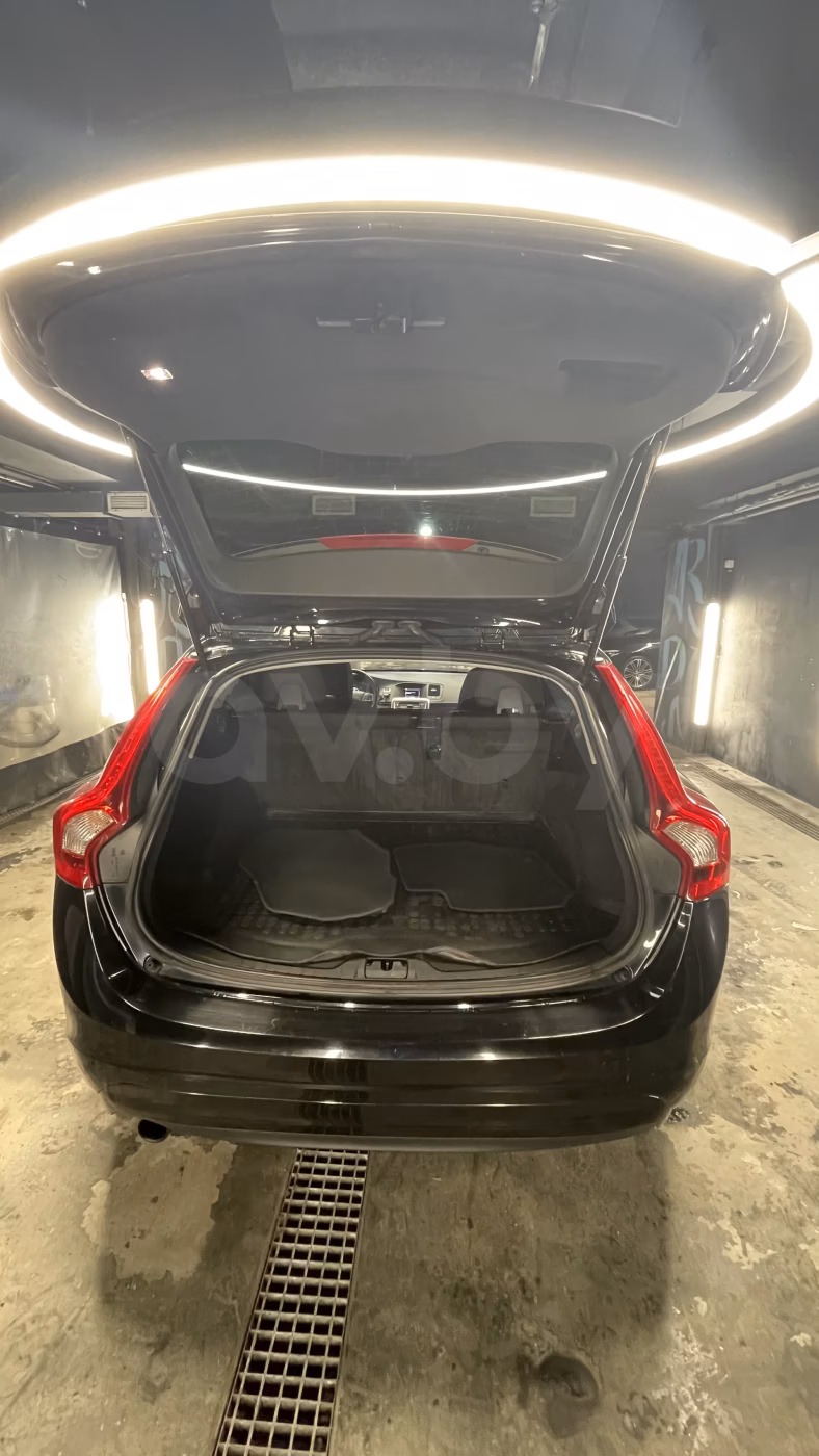Volvo V60 фото 29