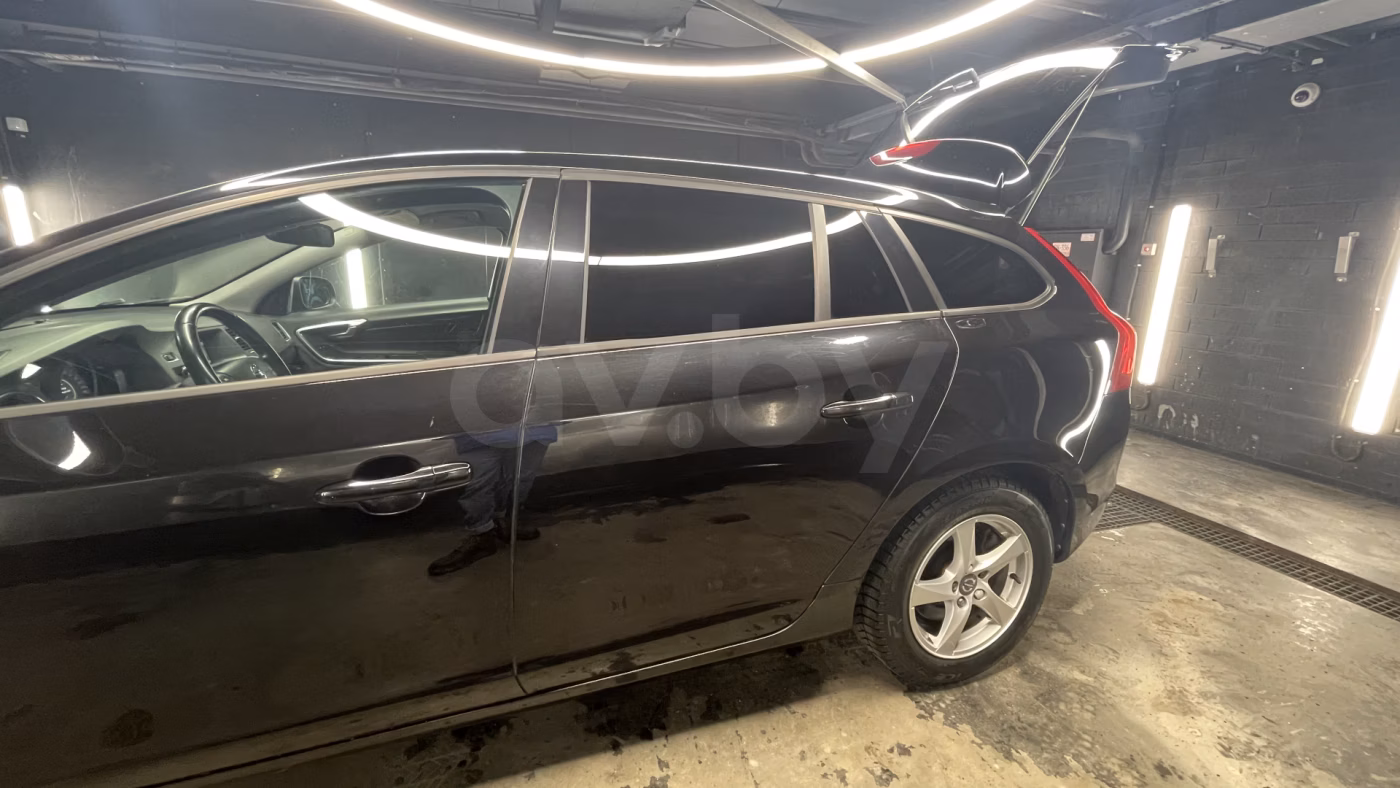 Volvo V60 фото 14